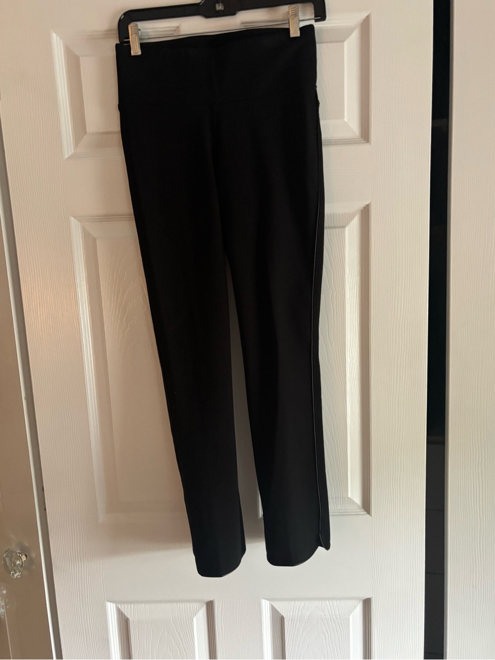 Peter Nygard Black Skinny Ponte Knit Pants